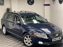 Blue Used 2014 Volvo V70 SE Estate | £4,995 (Good price)