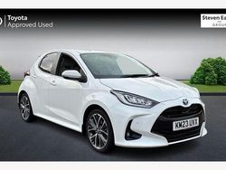 Used 2025 Toyota Yaris Hybrid Hatchback | £19,141 (Fair price)