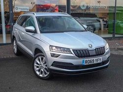 Brilliant silver metallic Used 2019 Skoda Karoq SE L SUV | £14,997 (Fair price)