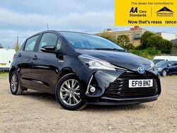 Black Used 2019 Toyota Yaris Hybrid Hatchback | £11,788 (Good price)