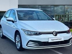 Pure white Used 2021 VW Golf VIII Life Hatchback | £16,783 (Fair price)