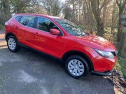 Red Used 2016 Nissan Qashqai Pack SUV | £4,995 (Good price)