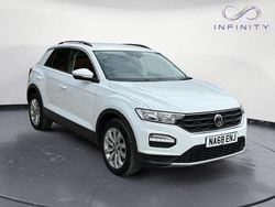 White Used 2018 VW T-Roc SE SUV | £12,749 (Fair price)