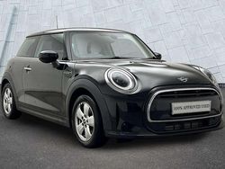 Black Used 2021 Mini Cooper Classic Hatchback | £15,500 (Fair price)