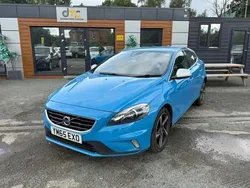Blue Used 2016 Volvo V40 R-Design Estate | £5,995 (Fair price)
