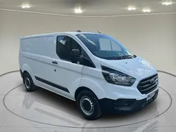Frozen white (solid paint) Used 2022 Ford Transit Custom | £10,995 (Super price)