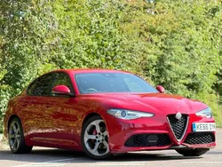 Red Used 2017 Alfa Romeo Giulia Edizione Speciale Sedan | £12,395 (A bit pricey)