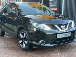 Black Used 2015 Nissan Qashqai N-TEC SUV | £5,995 (Good price)