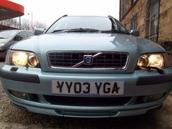 Used 2004 Volvo V40 Estate | £1,989