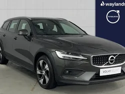 Grey Used 2021 Volvo V60 CC Pro Estate | £28,300 (Fair price)