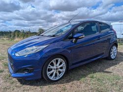Blue Used 2015 Ford Fiesta Zetec Hatchback | £4,500 (Fair price)