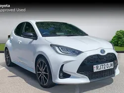 Pure white Used 2022 Toyota Yaris Hybrid Sport Hatchback | £17,290 (Good price)