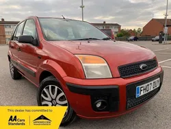 Orange Used 2007 Ford Fusion Style Hatchback | £1,395 (Fair price)