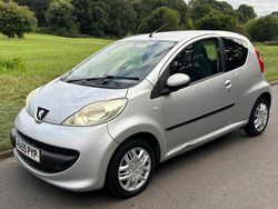Silver Used 2005 Peugeot 107 Hatchback | £2,350 (Fair price)