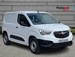 Kaolin white Used 2024 Vauxhall Combo S MPV | £16,790 (Expensive)