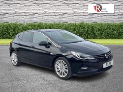 Black Used 2017 Vauxhall Astra Elite Hatchback | £7,795 (Fair price)