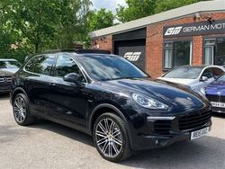 Black Used 2015 Porsche Cayenne SUV | £24,790 (Fair price)