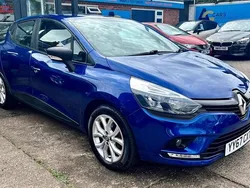 Blue Used 2017 Renault Clio IV Play Hatchback | £6,380 (Fair price)
