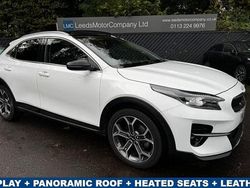 White Used 2022 Kia XCeed SUV | £16,495 (Fair price)