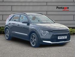 Grey New 2025 Kia Niro 2 SUV | £25,388 (Super price)