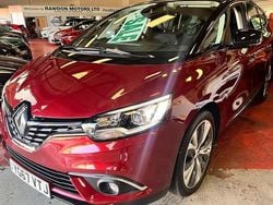 Red/black Used 2017 Renault Grand Scénic IV Dynamique MPV | £11,595 (Fair price)