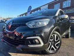 Black/silver Used 2018 Renault Captur Iconic SUV | £6,900 (Fair price)