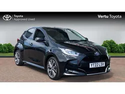 Black Used 2022 Toyota Yaris Hybrid Hatchback | £17,488 (Fair price)