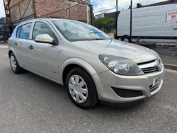 Silver Used 2010 Vauxhall Astra Hatchback | £1,495 (Good price)