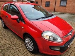 Red Used 2010 Fiat Punto Evo Active Hatchback | £995 (Fair price)