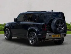 Black Used 2023 Land Rover Defender SE Dynamic SUV | £59,999 (A bit pricey)