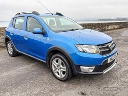 Blue Used 2016 Dacia Sandero Lauréate Hatchback | £5,995 (Fair price)