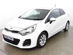 White Used 2015 Kia Rio 2 Hatchback | £5,980 (Fair price)