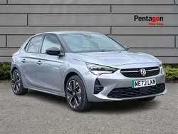 Two coat metallic contrast g Used 2024 Vauxhall Corsa-e Design Edition Hatchback | £13,950 (Fair price)
