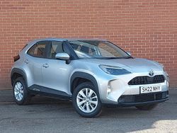 Silver Used 2022 Toyota Yaris Hybrid Estate | £18,498 (Good price)