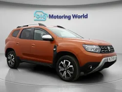 Orange Used 2022 Dacia Duster Prestige SUV | £13,800 (Fair price)