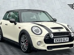 White Used 2019 Mini Cooper S Classic Hatchback | £16,491 (Fair price)