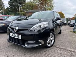 Black Used 2015 Renault Scénic III Dynamique MPV | £2,995 (Fair price)