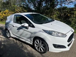 White Used 2015 Ford Fiesta Sport Hatchback | £2,750 (Fair price)