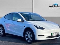 White Used 2022 Tesla Model Y RWD SUV | £24,000 (Fair price)