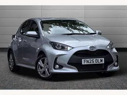 Silver Used 2025 Toyota Yaris Hybrid Hatchback | £20,450 (Fair price)