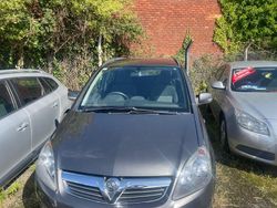 Grey Used 2011 Vauxhall Zafira MPV | £1,975 (Fair price)