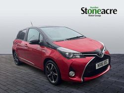 Red/black Used 2016 Toyota Yaris Hybrid Design Hatchback | £10,417 (Fair price)