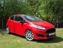 Red Used 2016 Ford Fiesta Zetec Hatchback | £4,795 (Fair price)