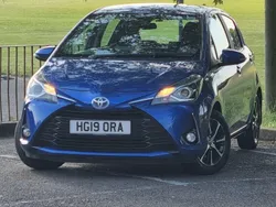 Blue Used 2019 Toyota Yaris Hybrid Hatchback | £11,490 (Good price)