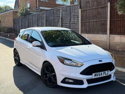 White Used 2015 Ford Focus ST Hatchback | £5,995 (Fair price)