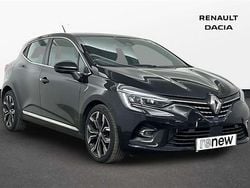 Black Used 2022 Renault Clio V Version S Hatchback | £12,500 (Fair price)