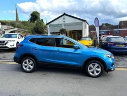 Silver Used 2017 Nissan Qashqai Tekna SUV | £7,990 (A bit pricey)