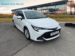 White Used 2023 Toyota Corolla Hatchback | £18,995 (Good price)