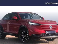 Crystal red Used 2023 Honda HR-V Advance SUV | £25,299 (Fair price)