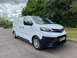 White Used 2022 Toyota Proace Van | £12,000 (Fair price)